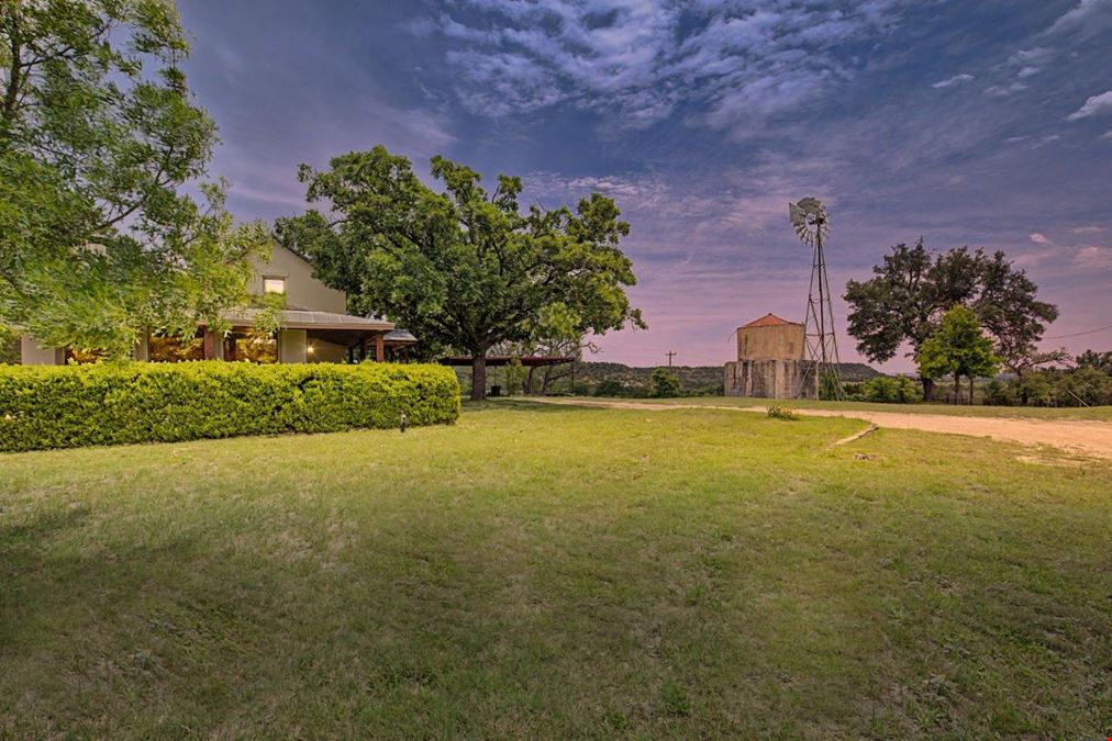 5709 & 5711 Ranch Road 965