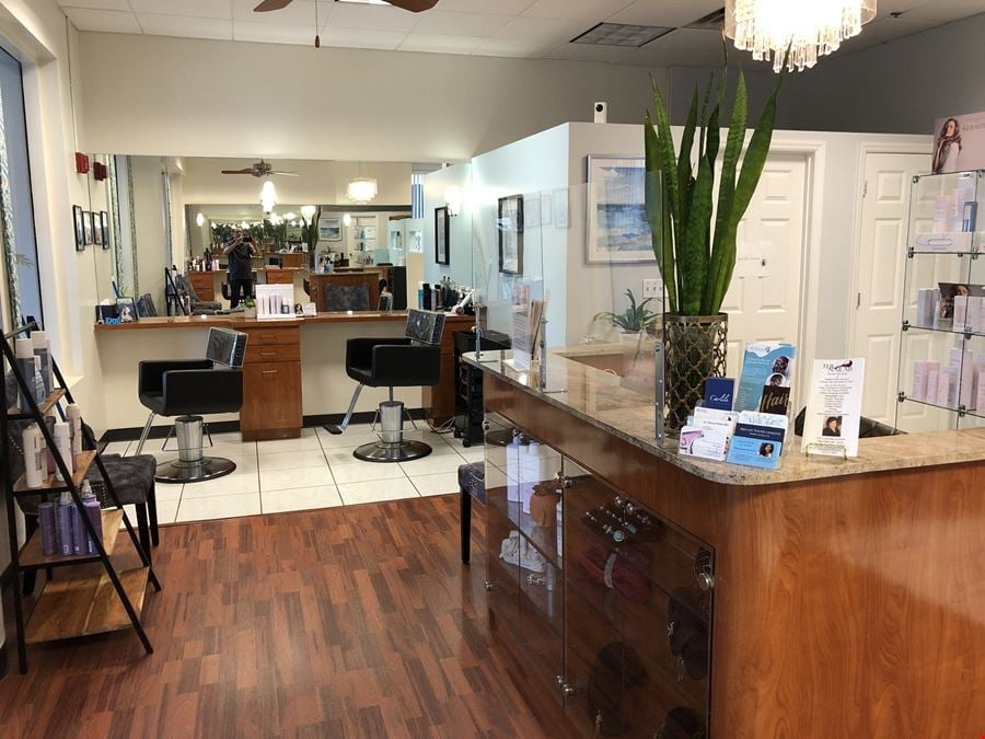 Downtown Salon For Lease
