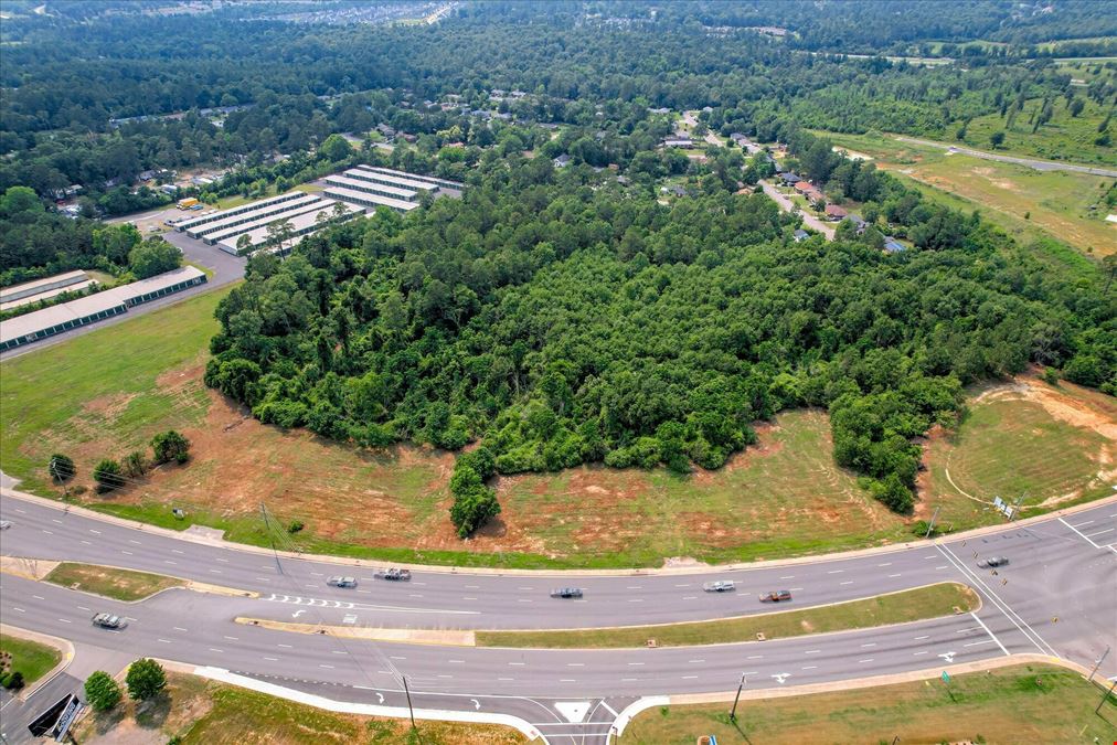 Ascauga Lake Road and Edgefield Road