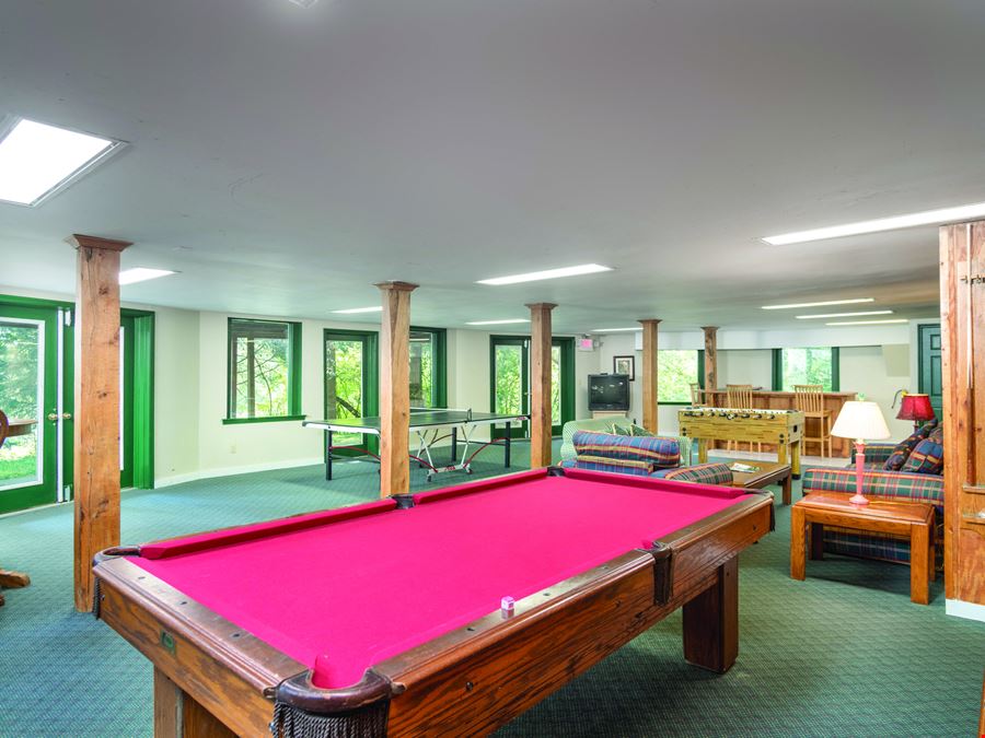 Highland Lake Inn & Resort
