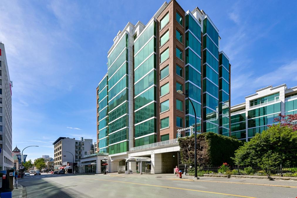210 - 730 View St