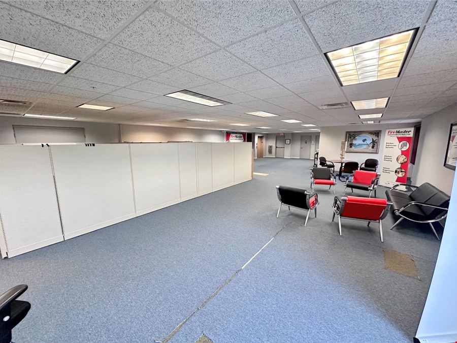 13050 Metro Pkwy