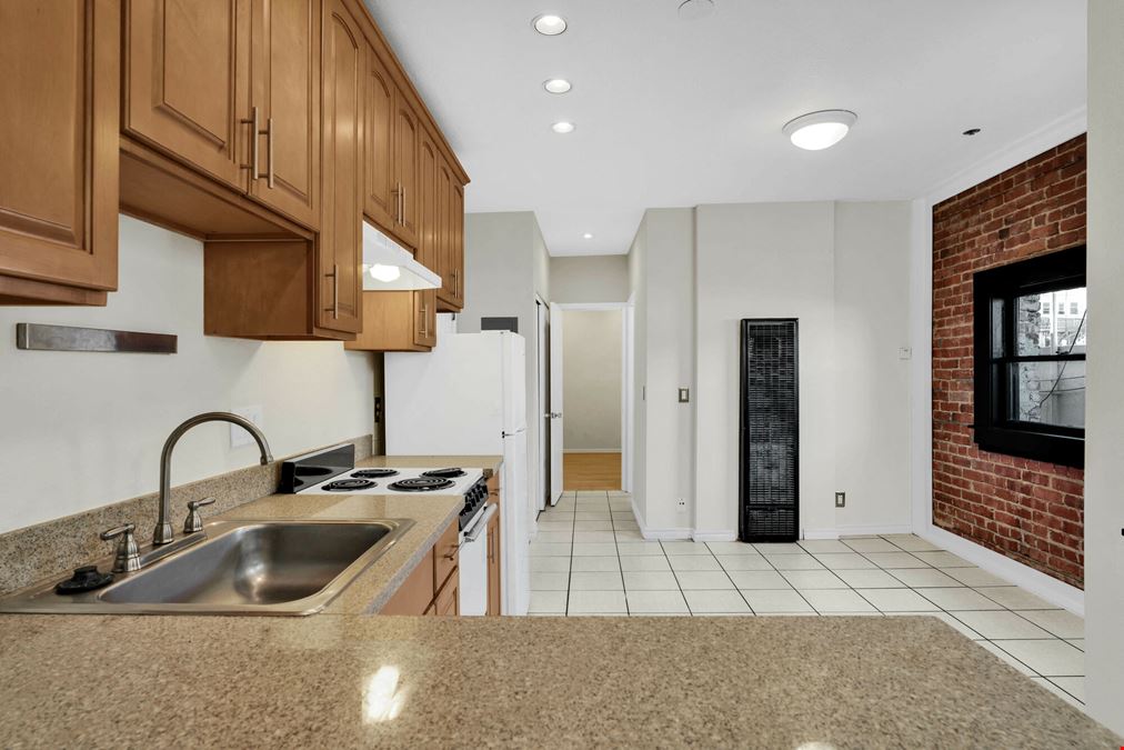 147 W Richmond Ave