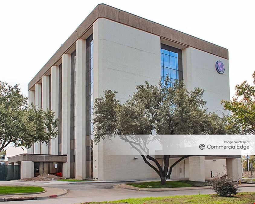 One Cockerell Plaza