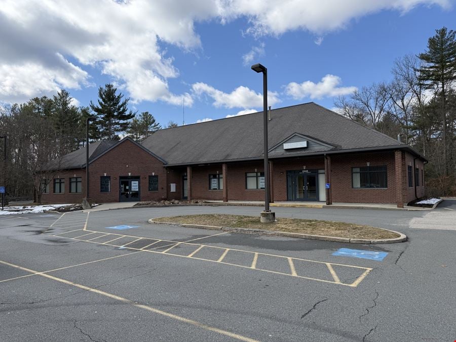 Tewksbury, MA - Main Street Tewksbury Retail Building