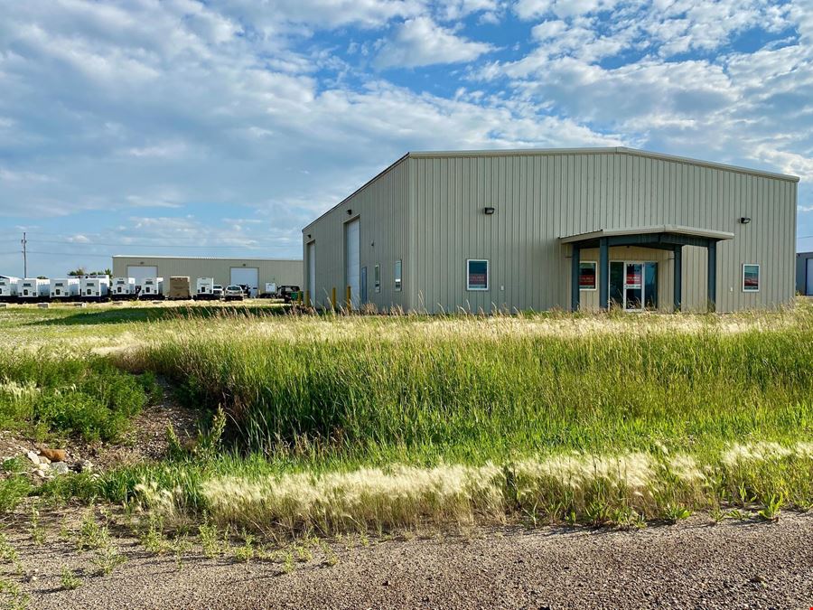 ±6,000 SF Industrial Flex Investment Opportunity on 1.05±AC