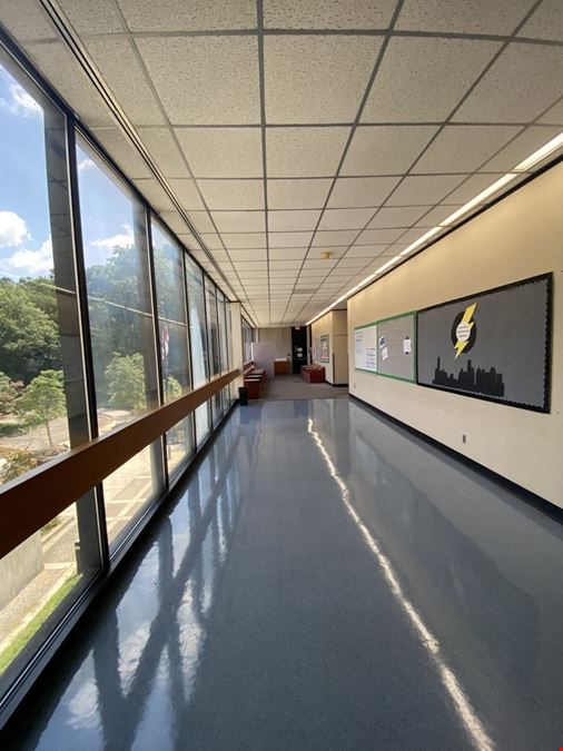 106,000 S.F. Office/Call Center