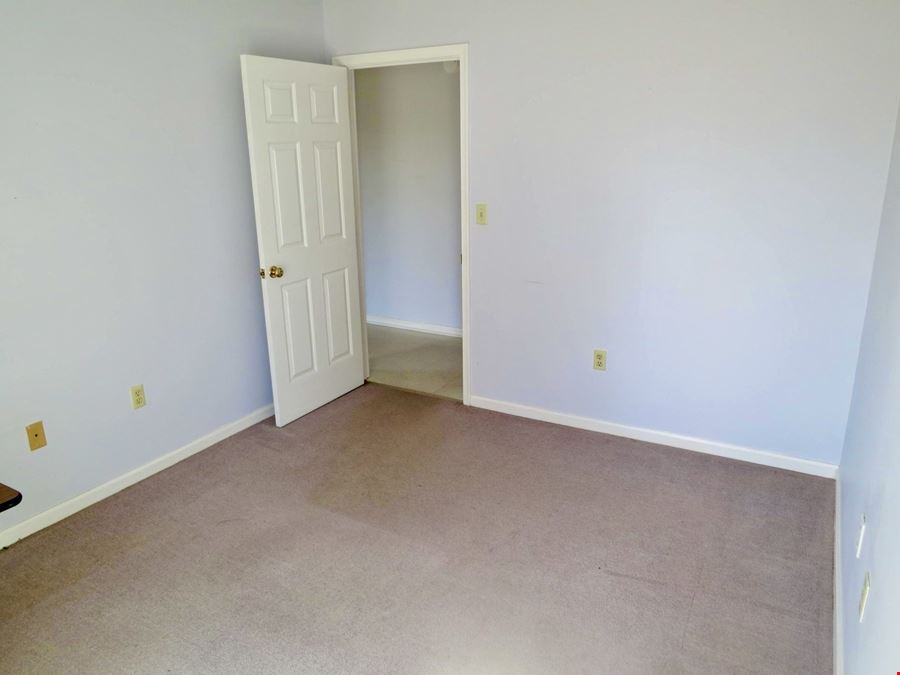TURNKEY PROFESSIONAL OFFICE SUITE RIGHT OFF RT 250