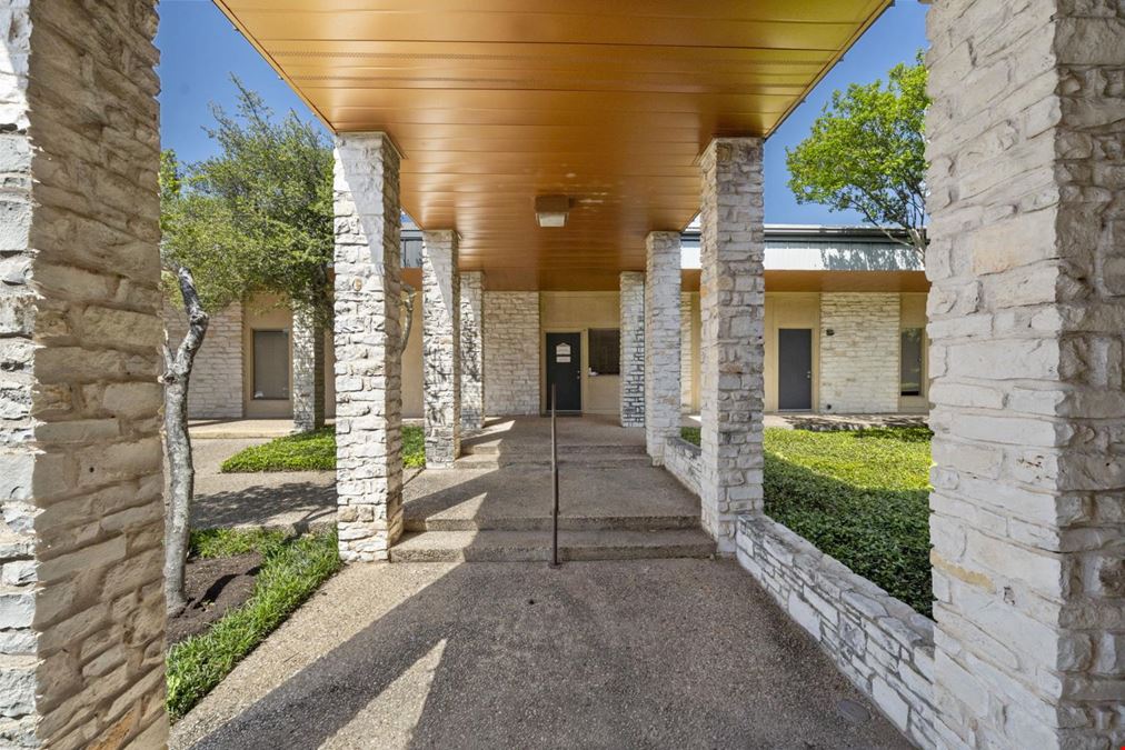 Lakehills Office Park