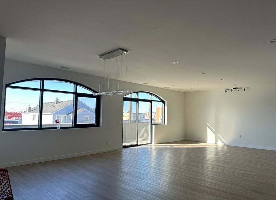 Retail + Penthouse City Views Steps to Arena