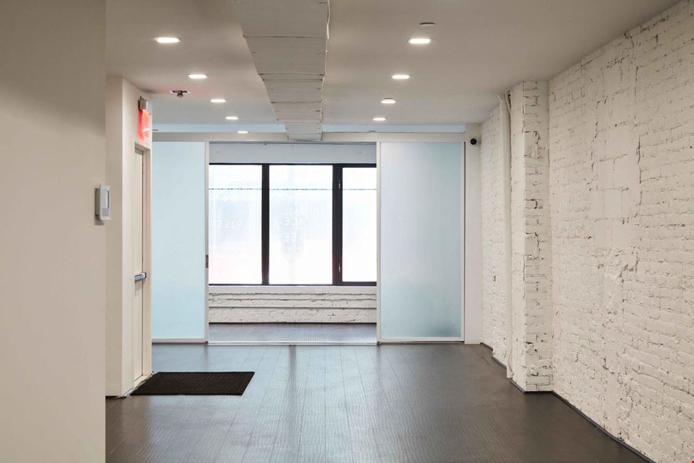44 W 55th Street