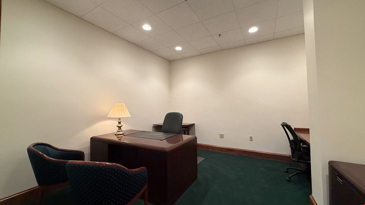 400 Commonwealth Ave #104C