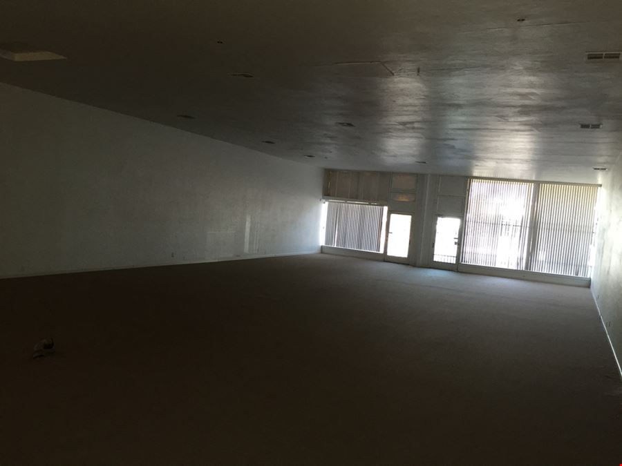 Retail/Office Storefront Building - TI's Available