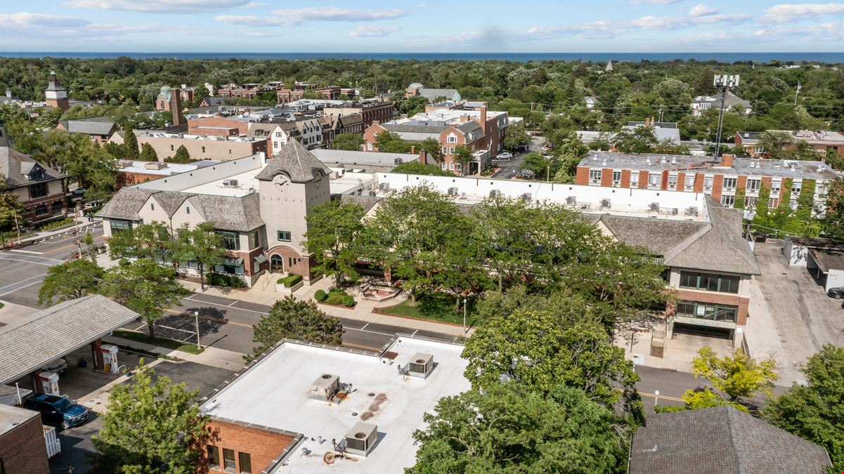 Deerpath Plaza