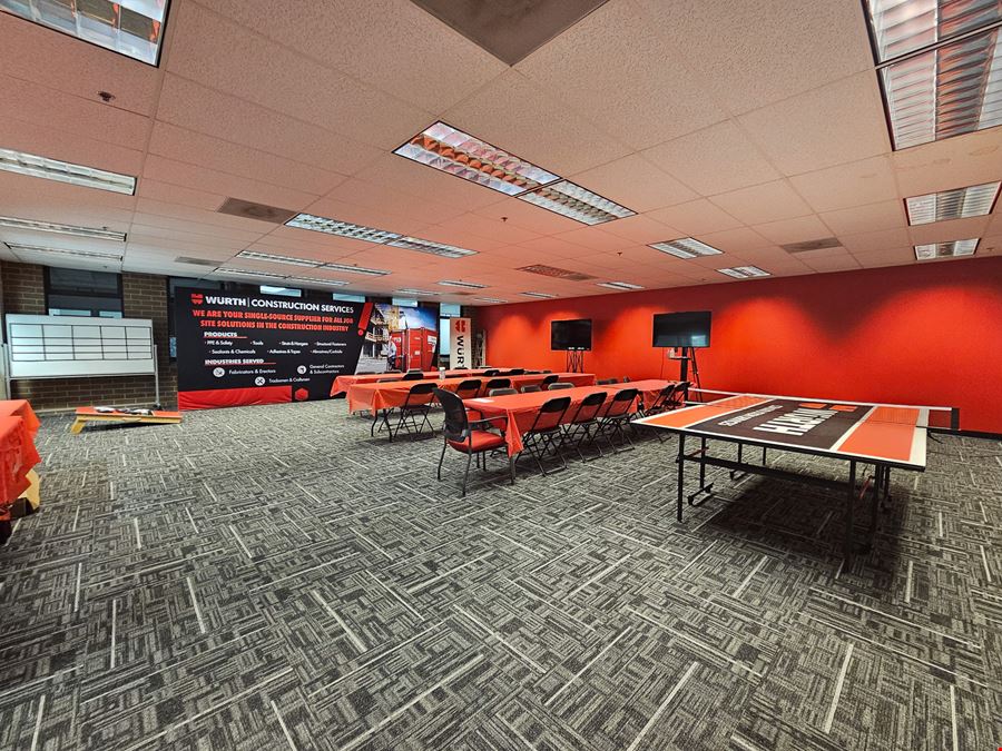 67,480 SF Industrial HQ Available in Oxmoor Submarket