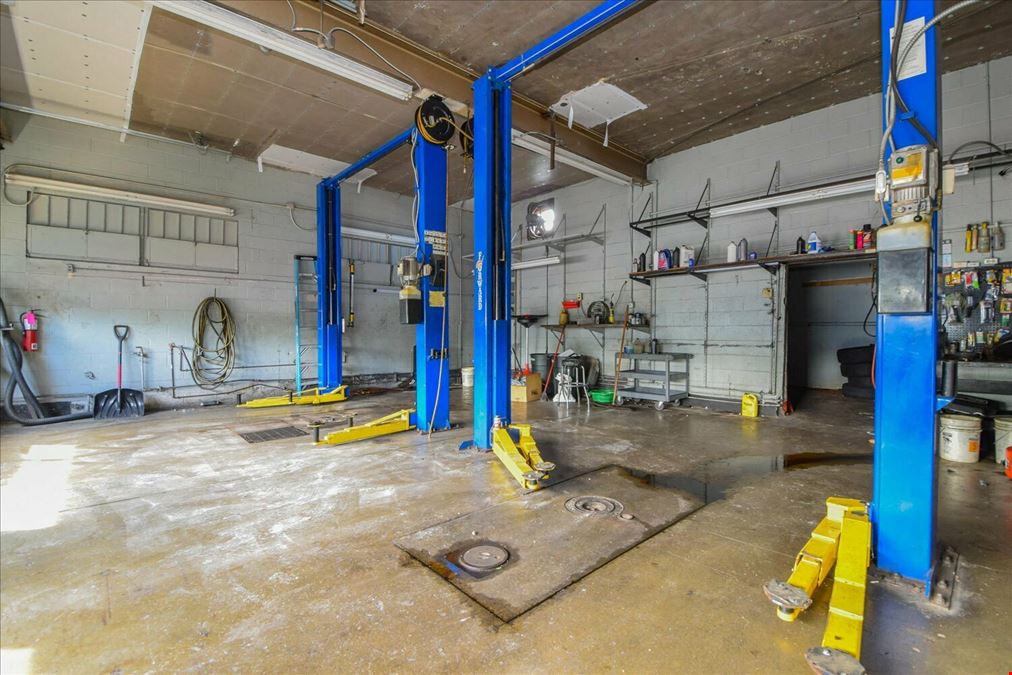 Williamson Road Mechanic Shop