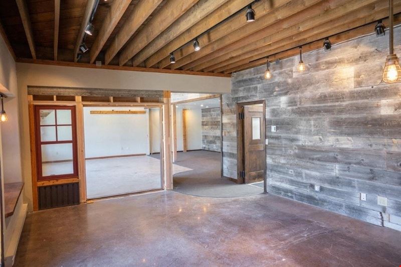 32 1st Ave West