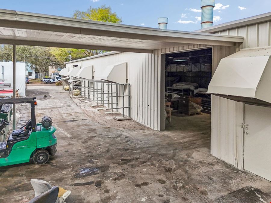 1060 Harbor Lake Dr