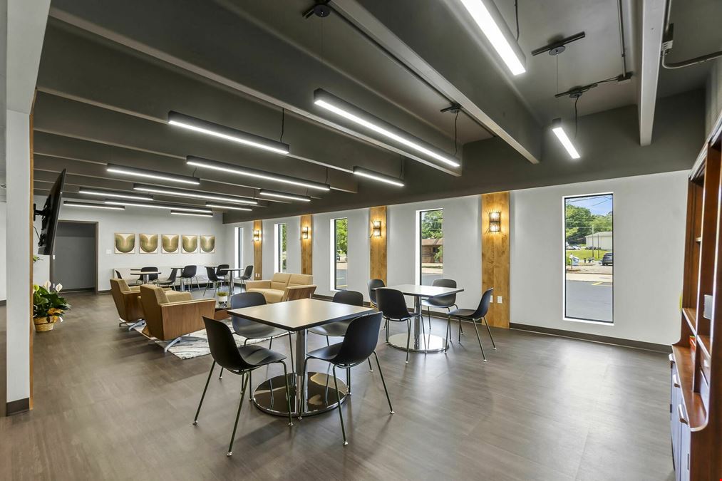 1427 Thomas Drive - Suite 7