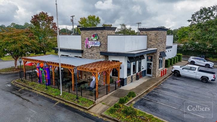 ±3,576-SF Freestanding Former Restaurant with Drive-Thru in Place