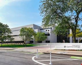 East Grand Office Park - 100 East Grand Avenue