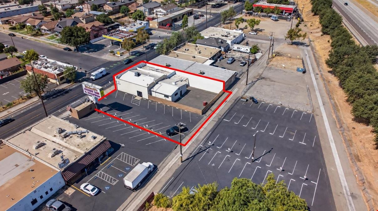±4,020 SF Freestanding Warehouse Building
