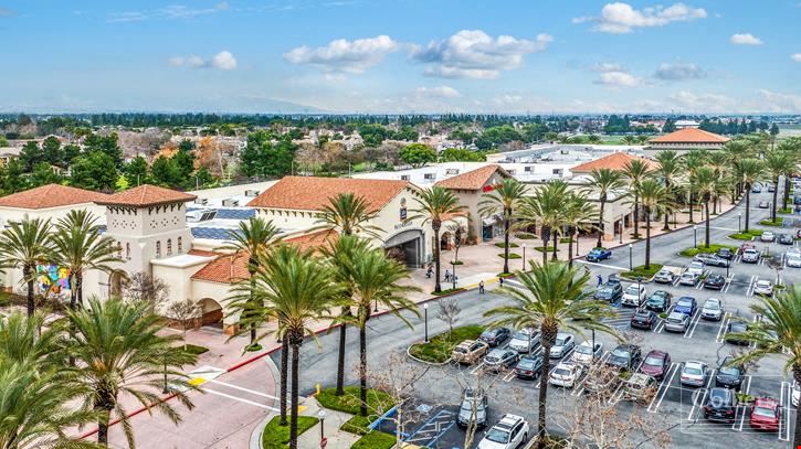 PRICE REDUCTION! | TOWN CENTER SQUARE | ALDI, BARNES & NOBLE AND OFFICE DEPOT ALL EXTENDED LEASES EARLY |  5.25 WALT