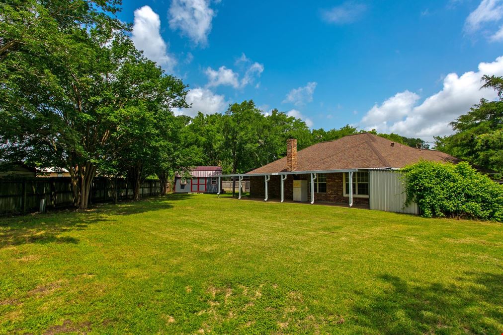 2600 Greenberry Circle