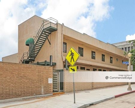 Preview of Industrial space for Rent at 4024 Radford Avenue