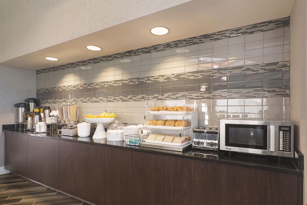 La Quinta Inn & Suites by Wyndham Oklahoma City Norman