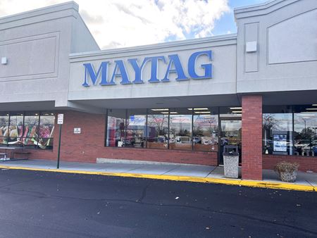 Preview of Retail space for Rent at 548 South Roselle Road