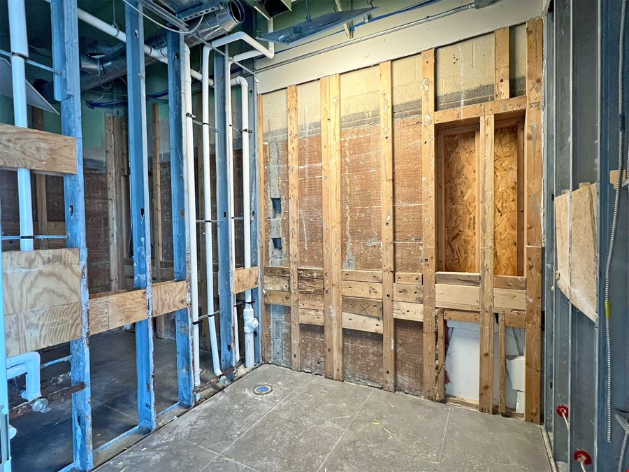 2178 W. 38th Street