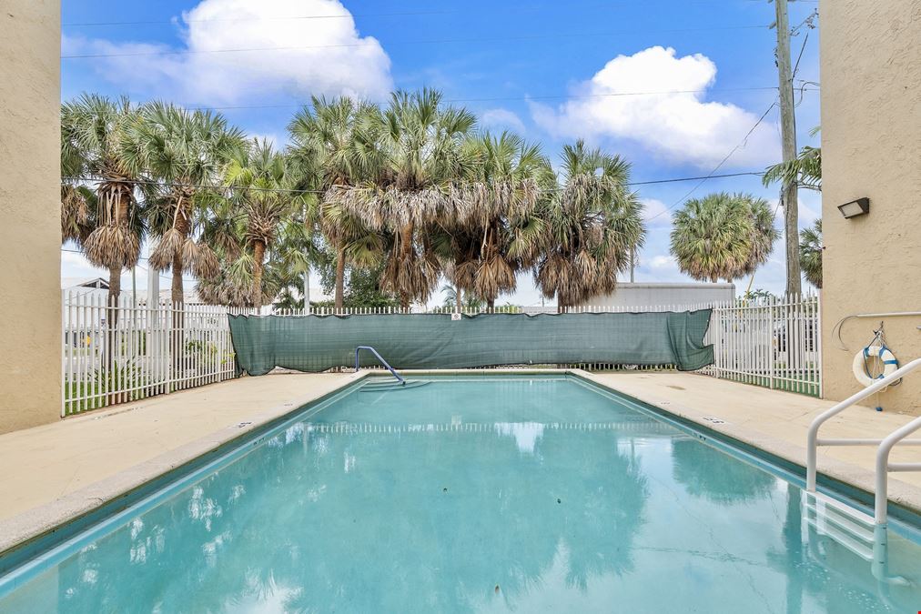 2400 NW 16th Street Rd
