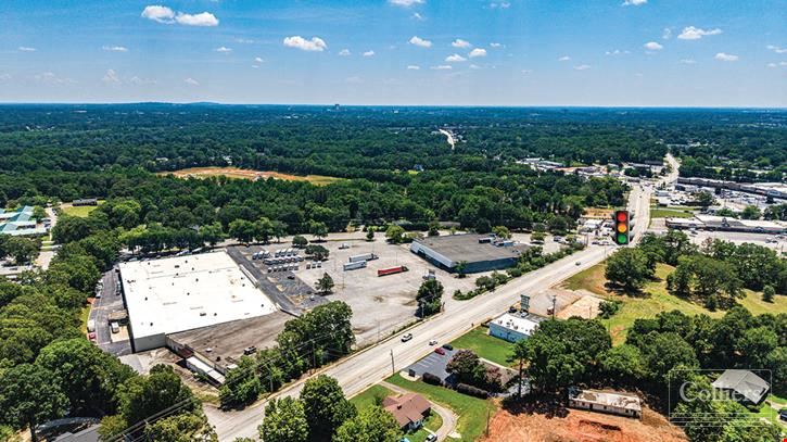 ±44,000-SF and ±25,600-SF Buildings on ±10.83 Acres at a Signalized Intersection