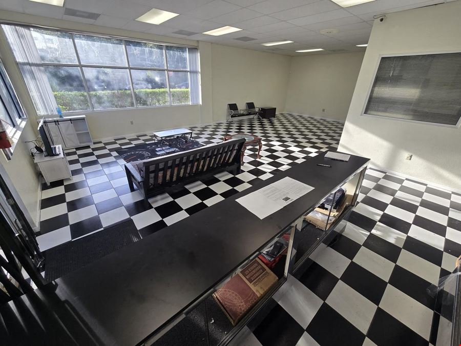 Industrial Flex Space | Corner Unit