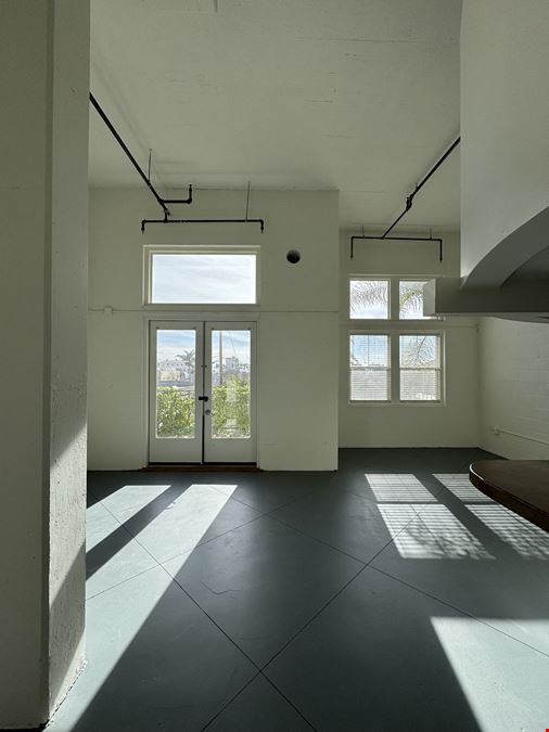 88 N Oak St Ste 1C