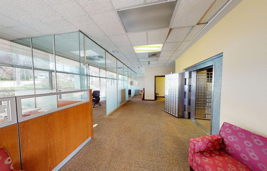 South Roanoke Location with Parking