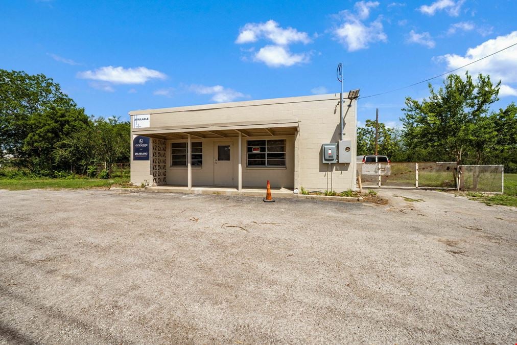 992 E Southcross Blvd