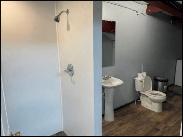 Flex Warehouse/Light Industrial w/Passive Income