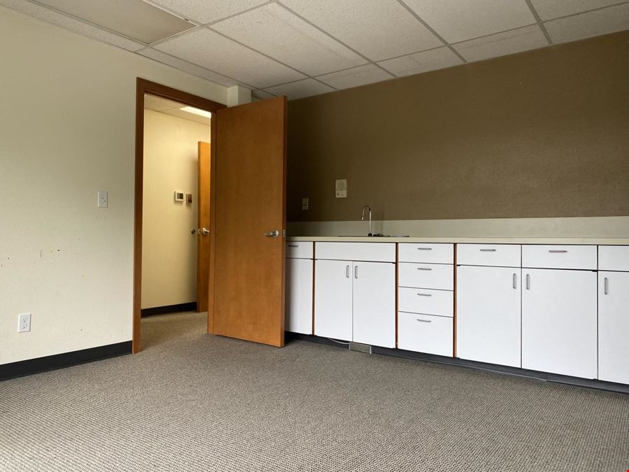  Lynnwood Cedar Valley Park Office Building