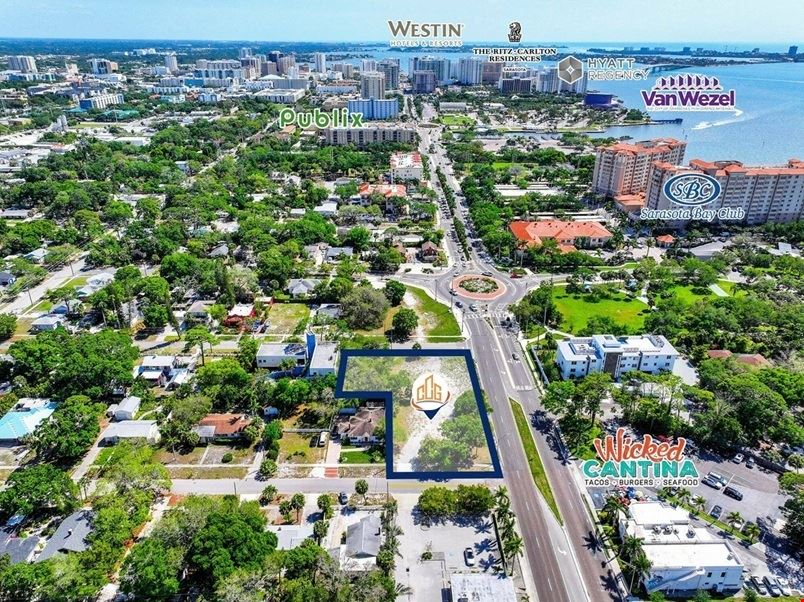 1500 N Tamiami Trl