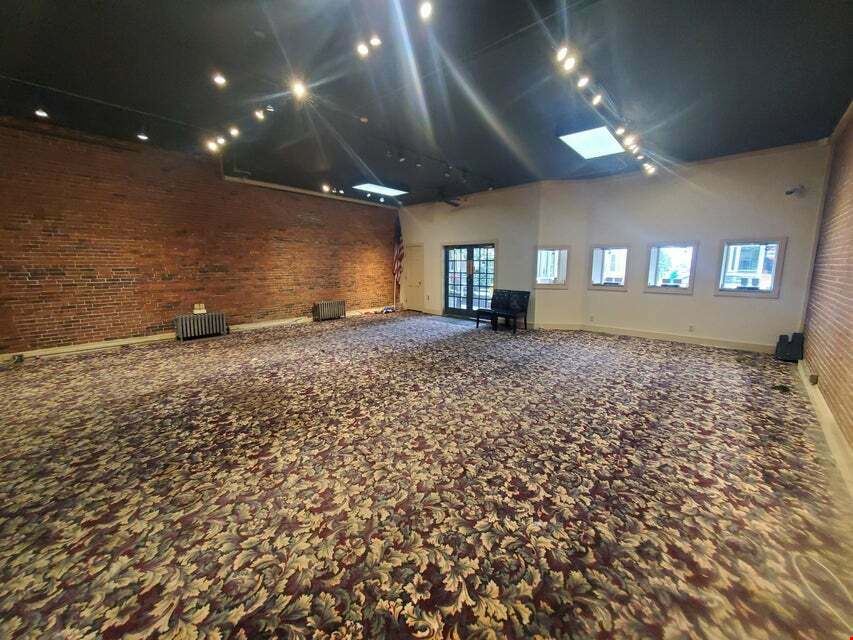 376 Main St