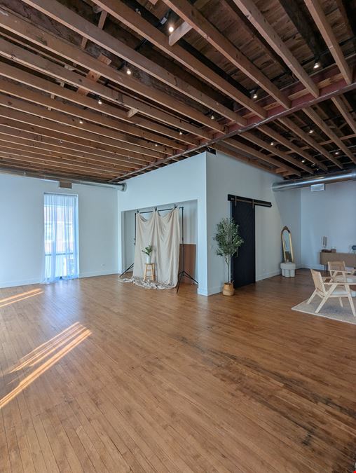 Loft Suite Unit Available in Downtown Lombard