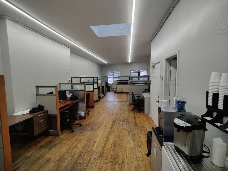 800 - 15,000 SF | 200 - 202 Broadway | Retail & Office Space W/ Possible Divisions For Lease In Prime Williamsburg