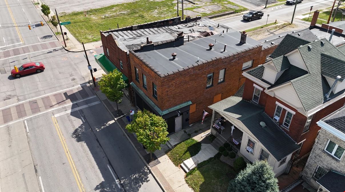 1029-1031 E Livingston Ave