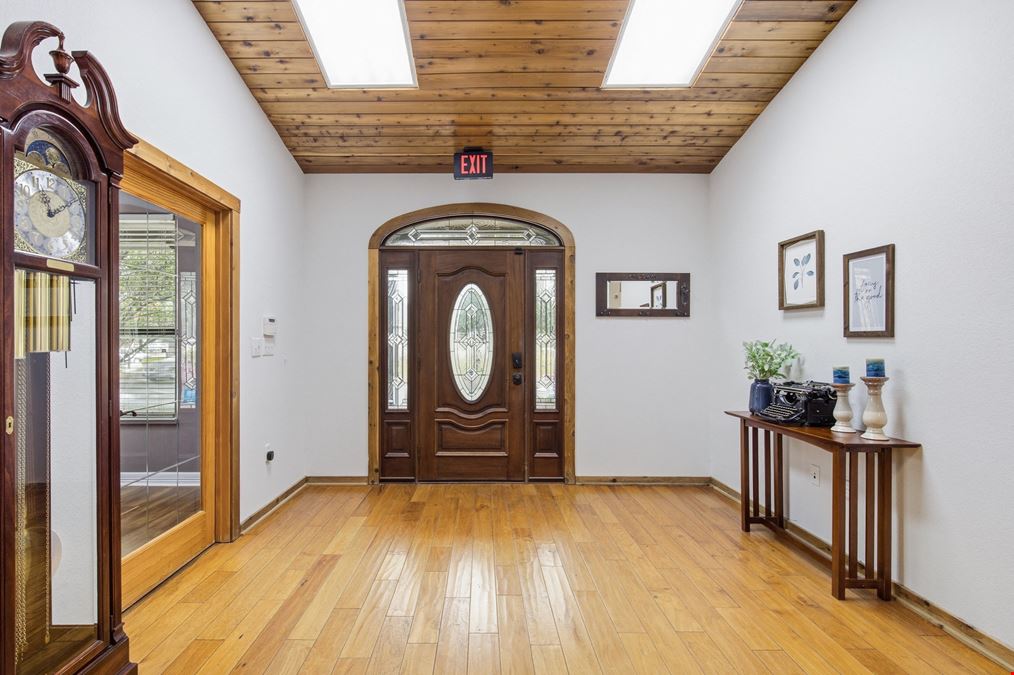 For Sale +/- 1,760 SF Professional Office
