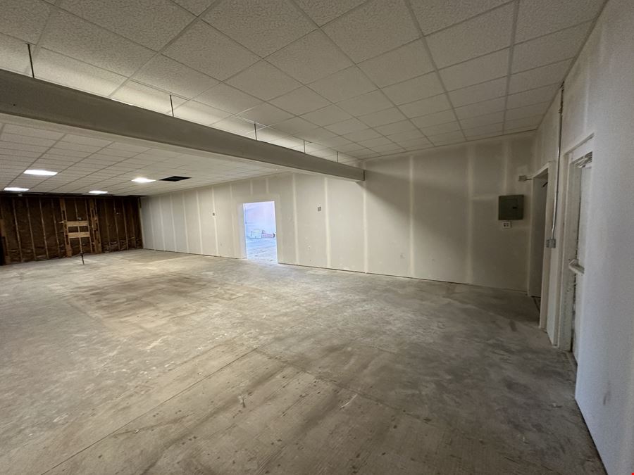 Cedarnole Plaza