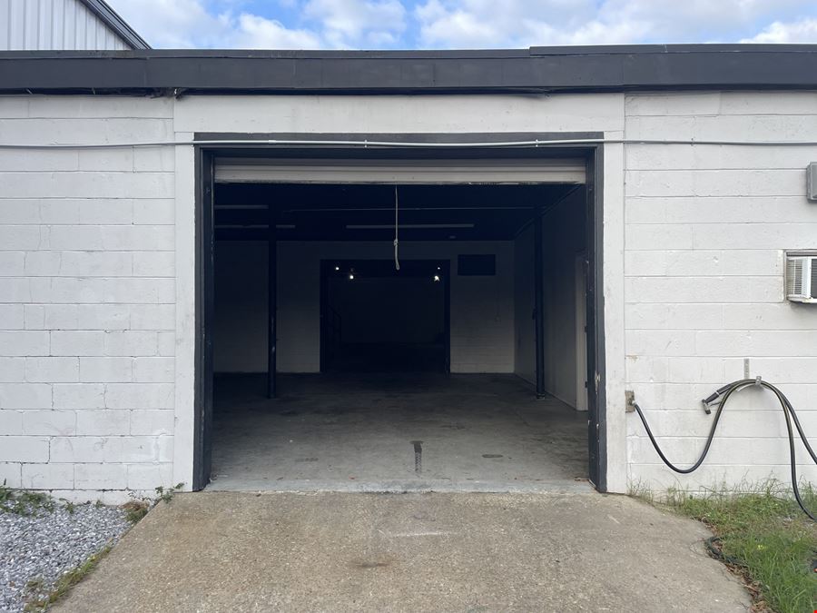 3465 SF Warehouse | For Lease