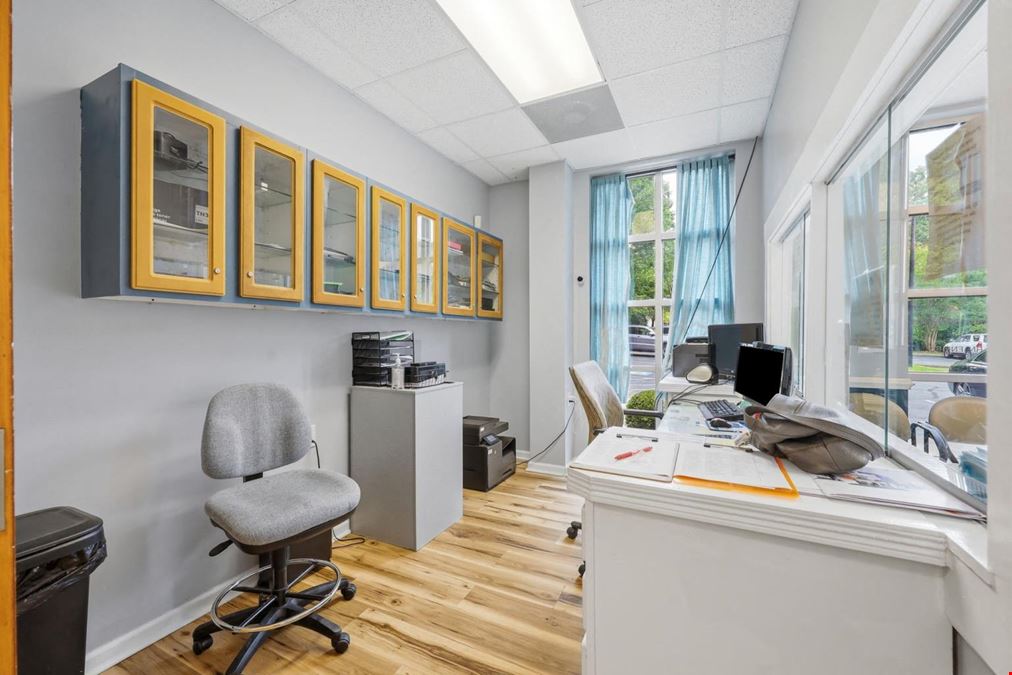 3 Suites at 502 McKnight Drive