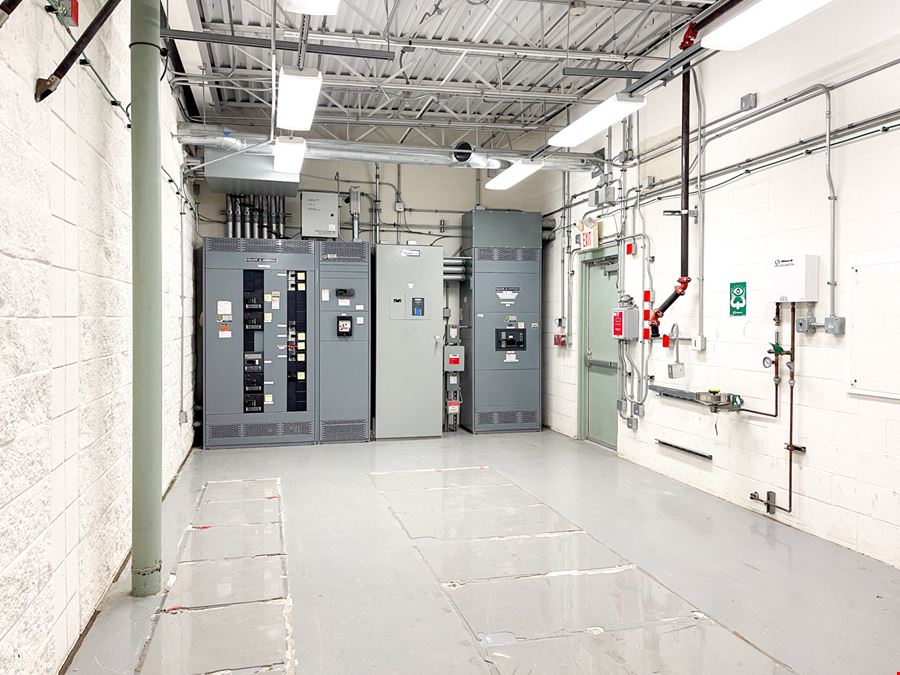 Highly Secure, 100% Climate Controlled Office Warehouse